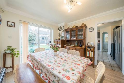 5 bedroom detached house for sale, The Wickets, Ashford TW15