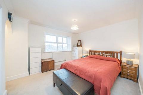 5 bedroom detached house for sale, The Wickets, Ashford TW15