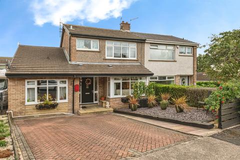 3 bedroom semi-detached house for sale, Mapplewell Crescent, Ossett