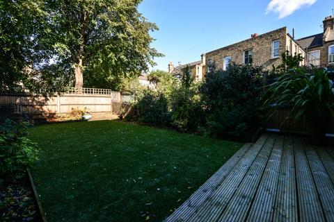 2 bedroom flat to rent, Deerdale Road, London, SE24