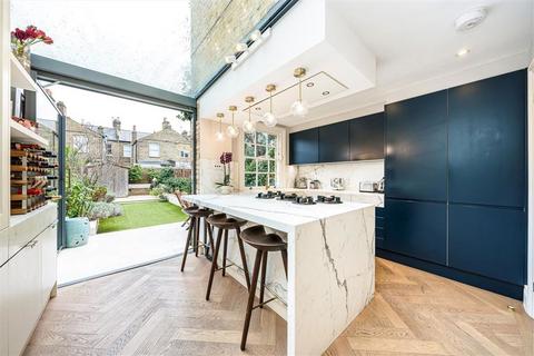 2 bedroom terraced house for sale, Liverpool Grove, London SE17