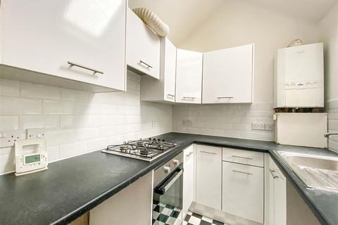3 bedroom terraced house to rent, De Vitre Street, Lancaster, LA1