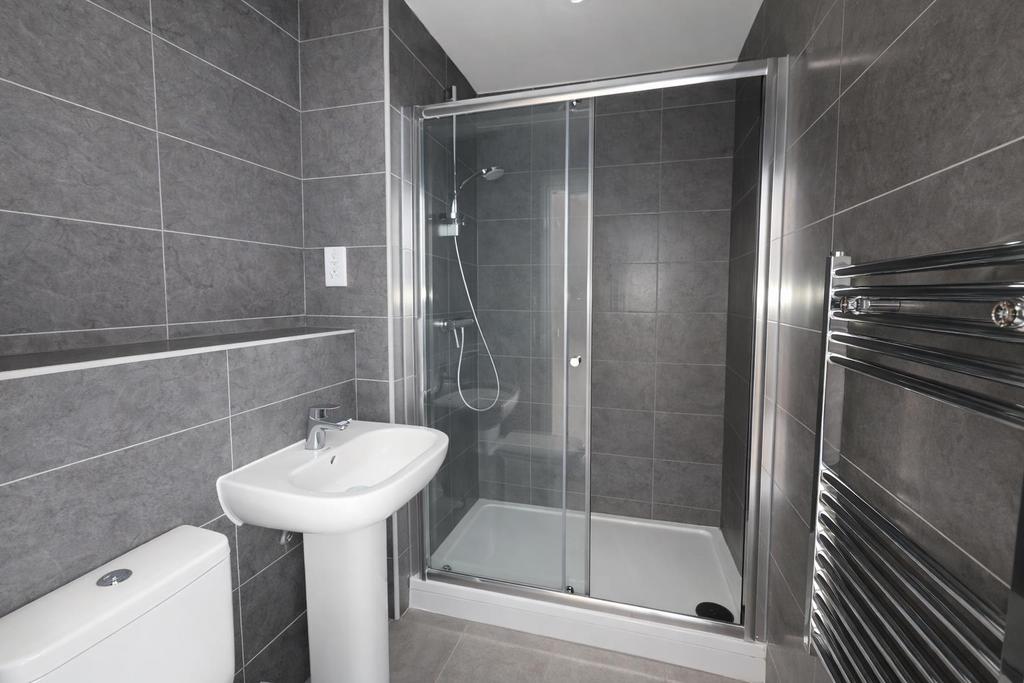 En-suite Bathroom