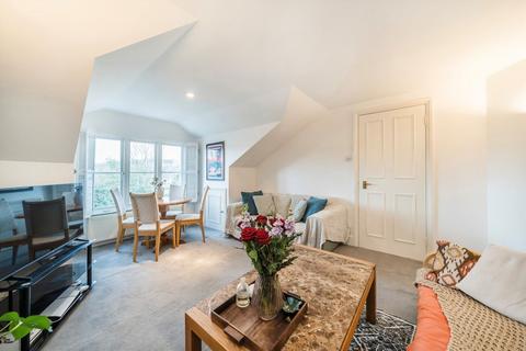 1 bedroom flat for sale, Huron Road, London SW17