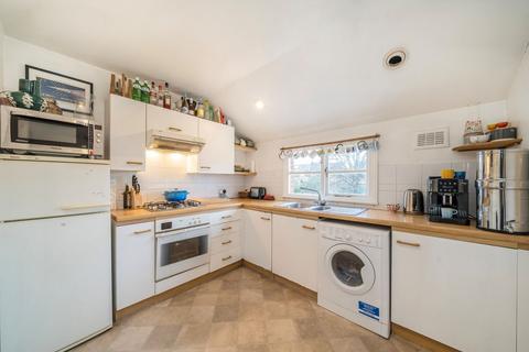 1 bedroom flat for sale, Huron Road, London SW17