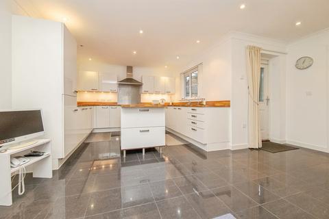 5 bedroom detached house for sale, Dove House Meadow, Great Cornard, Sudbury