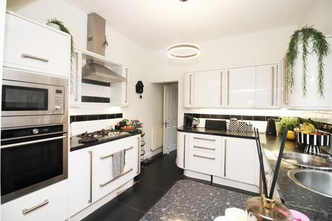 4 bedroom terraced house for sale, Leeds Road,  Blackpool, FY1