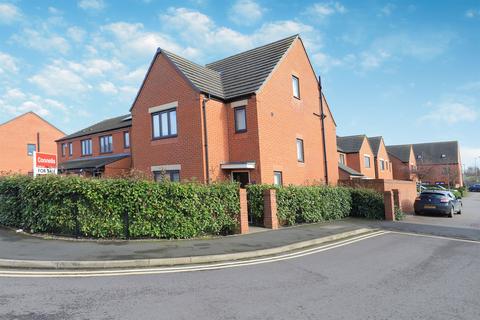 4 bedroom detached house for sale, Uxbridge Close, Ettingshall, Wolverhampton