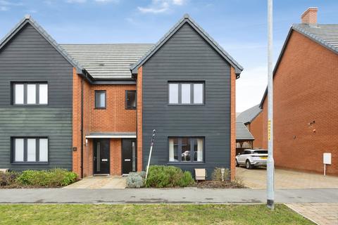 Heritage Road, Kingsnorth, Ashford