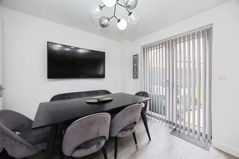 4 bedroom semi-detached house for sale, Heritage Road, Kingsnorth, Ashford
