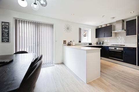 4 bedroom semi-detached house for sale, Heritage Road, Kingsnorth, Ashford