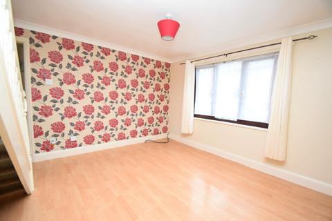 1 bedroom detached house to rent, Broadway, Silver End, CM8