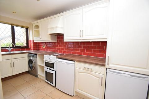 1 bedroom detached house to rent, Broadway, Silver End, CM8