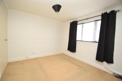 1 bedroom detached house to rent, Broadway, Silver End, CM8