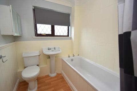1 bedroom detached house to rent, Broadway, Silver End, CM8