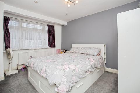 4 bedroom end of terrace house for sale, Stuart Road, Harrow
