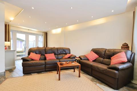 3 bedroom detached house for sale, Ludgate Avenue, Kidderminster