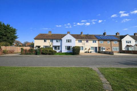 3 bedroom terraced house to rent, Gloucester Avenue, Colchester