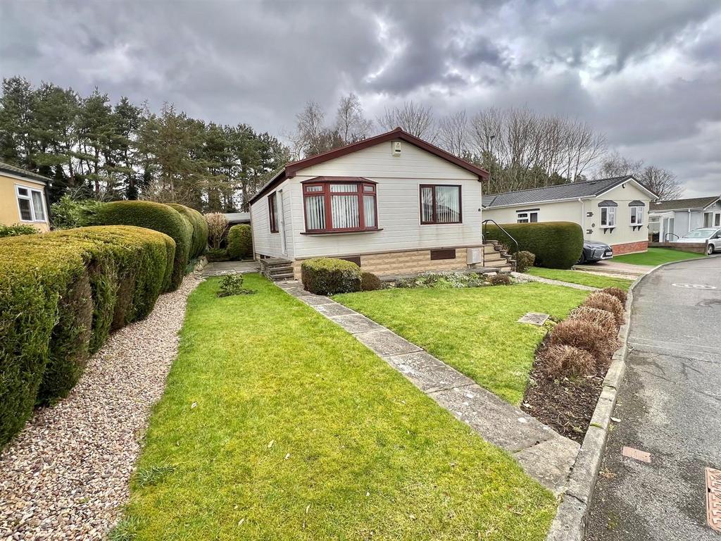 Bramleys Estate Agents - Lesley Way - Crosland Hil