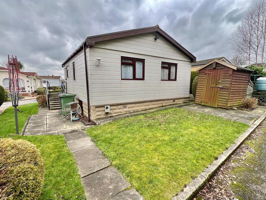 Bramleys Estate Agents - Lesley Way - Crosland Hil