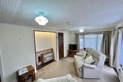 undefined, Lesley Way, Crosland Hill, Huddersfield