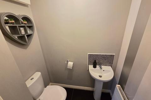 3 bedroom terraced house for sale, Falcon Close, Mexborough, S64