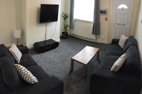 1 bedroom in a house share to rent, Forbes Road, Stockport