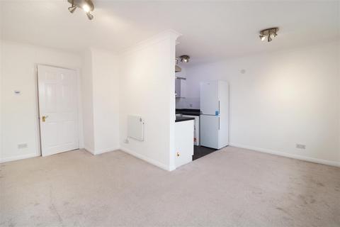 1 bedroom flat for sale, Tattersalls Chase, Southminster