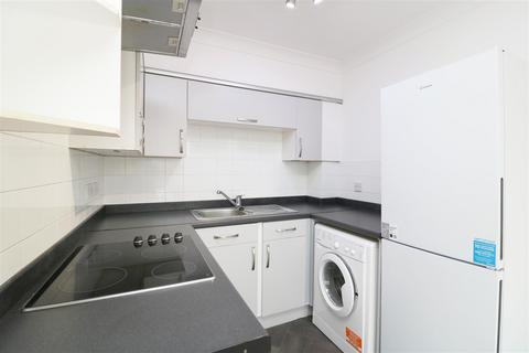 1 bedroom flat for sale, Tattersalls Chase, Southminster