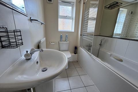 3 bedroom apartment to rent, Fir Court, Osier Drive, Laindon