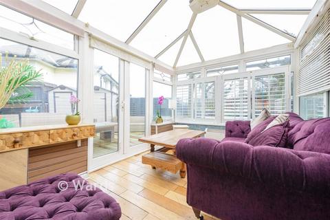 4 bedroom semi-detached house for sale, McKenzie Road, Lordswood, Kent