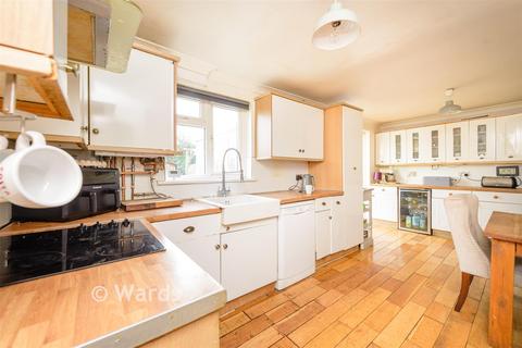 4 bedroom semi-detached house for sale, McKenzie Road, Chatham ME5