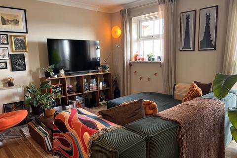 2 bedroom apartment for sale, Swinnow Close, Leeds, LS13 4NF