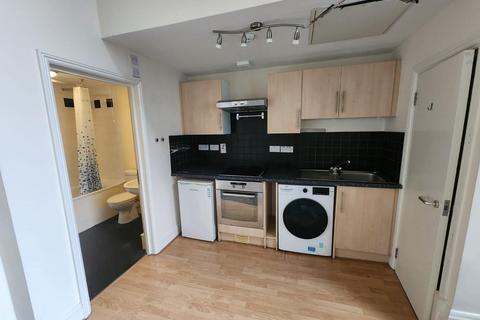 Studio to rent, England's Lane, London NW3