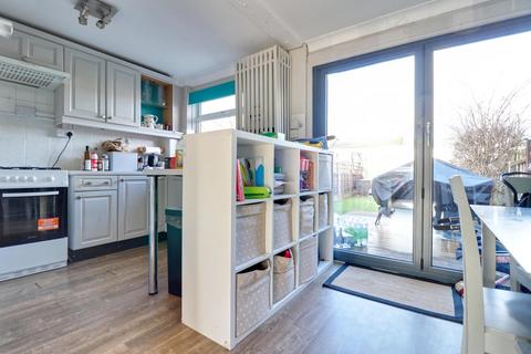 3 bedroom terraced house for sale, The Crest, Sawbridgeworth, CM21