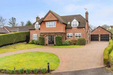 5 bedroom detached house for sale, 7 High Pastures, Chelmsford CM3