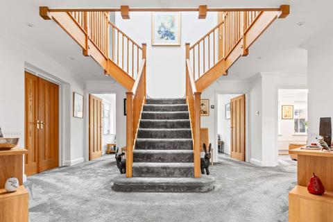 5 bedroom detached house for sale, 7 High Pastures, Chelmsford CM3