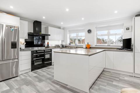 5 bedroom detached house for sale, 7 High Pastures, Chelmsford CM3
