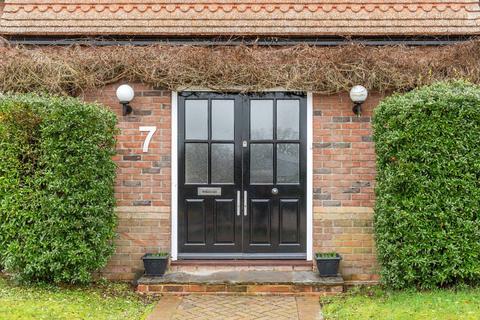 5 bedroom detached house for sale, 7 High Pastures, Chelmsford CM3