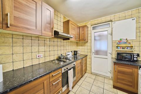 3 bedroom terraced house for sale, Masons Avenue, Harrow
