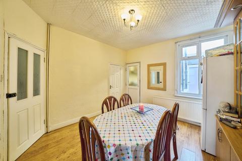 3 bedroom terraced house for sale, Masons Avenue, Harrow