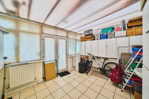 3 bedroom terraced house for sale, Masons Avenue, Harrow