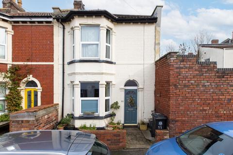 2 bedroom end of terrace house for sale, Sherbourne Street, St George