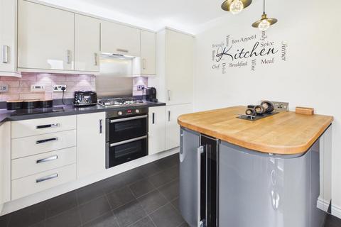 4 bedroom detached house for sale, Sealand Way Kingsway, Quedgeley, Gloucester
