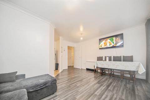 2 bedroom flat for sale, Demoiselle Crescent, Ipswich