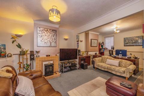3 bedroom terraced house for sale, Henderson Road, Southsea
