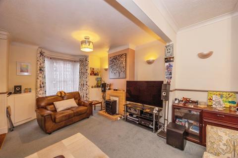 3 bedroom terraced house for sale, Henderson Road, Southsea