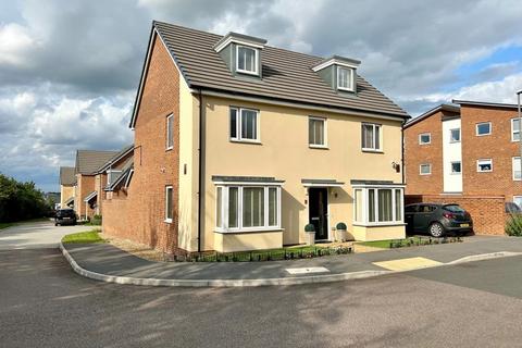 5 bedroom detached house to rent - Zebu Crescent, Whitehouse Park