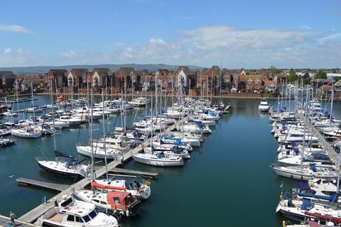 2 bedroom flat for sale, Midway Quay, Eastbourne