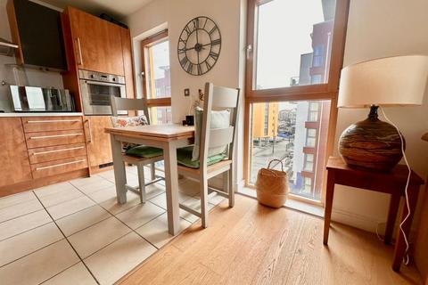 2 bedroom flat for sale, Midway Quay, Eastbourne